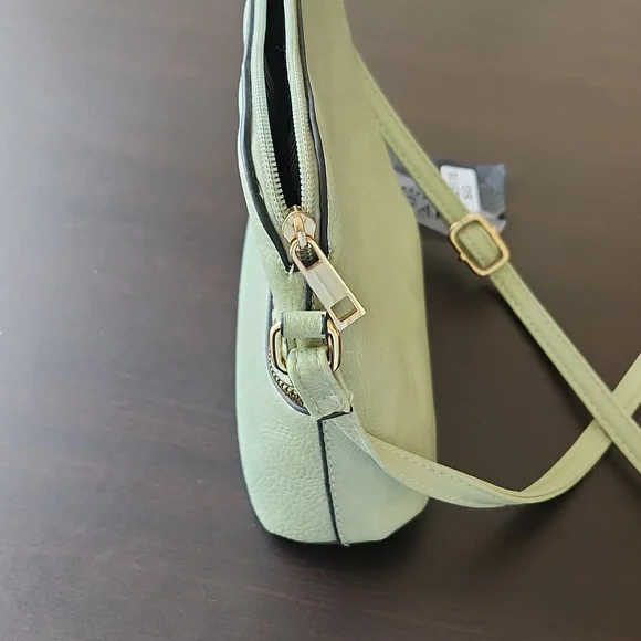 Deluxity Los Angeles, Vegan Green Purse, New - Picture 5 of 11